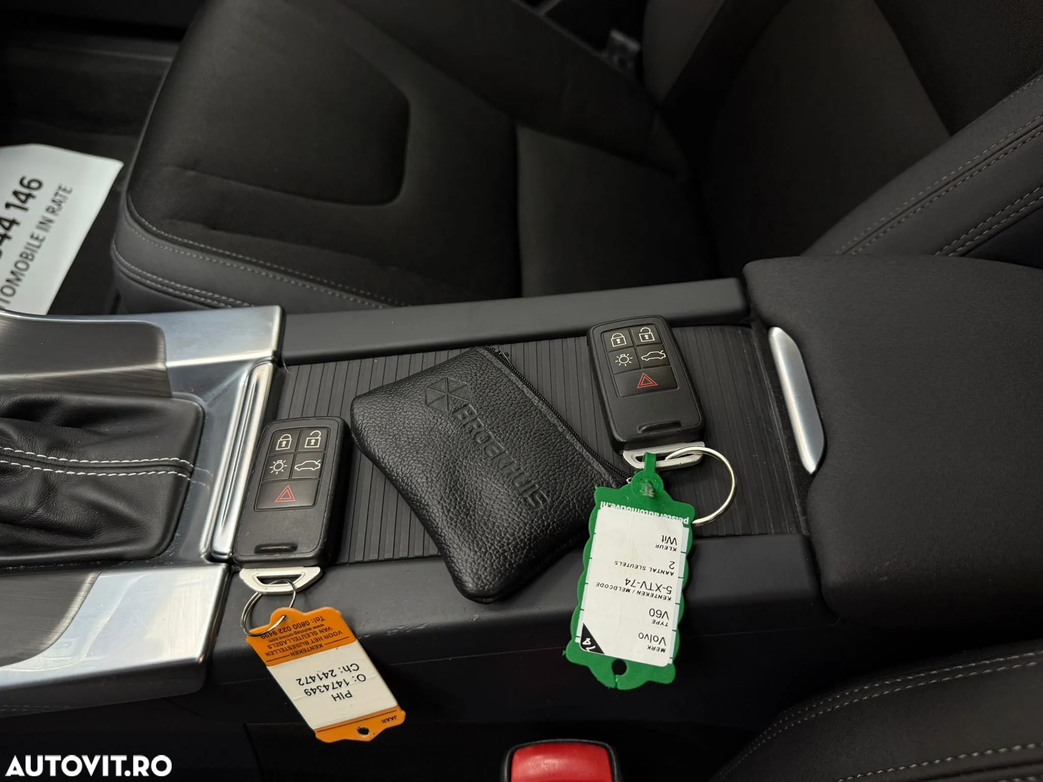 Volvo V60 D6 Plug-In-Hybrid AWD Geartronic Momentum - 28