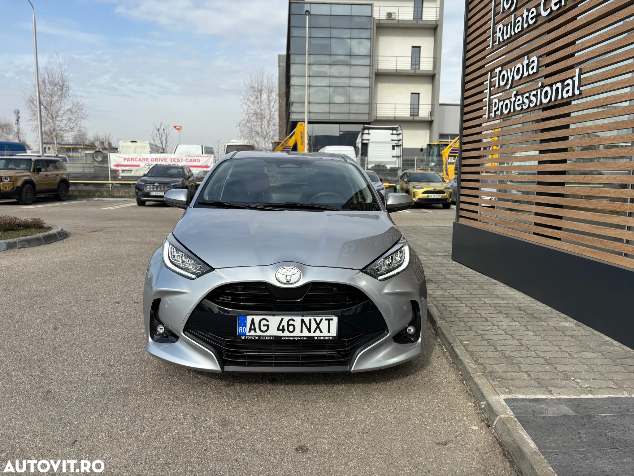 Toyota Yaris 1.5 116 CP HEV Dynamic - 8