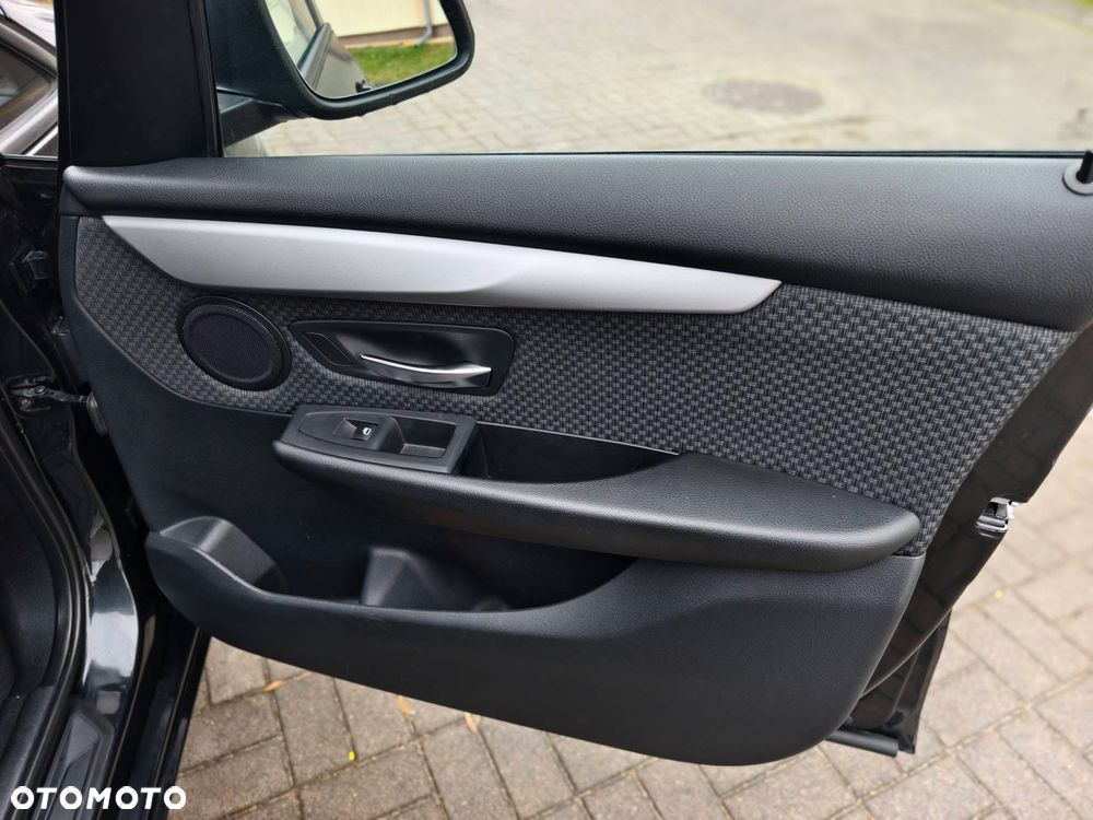 BMW Seria 2 218d Sport-Aut Advantage - 25