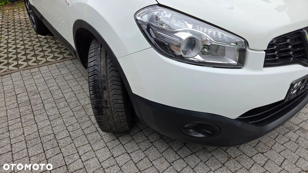 Nissan Qashqai 2.0 dCi 4 x 4 DPF tekna - 11