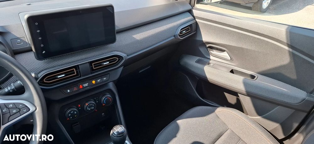 Dacia Sandero Stepway TCe 90 MT6 Expression - 17