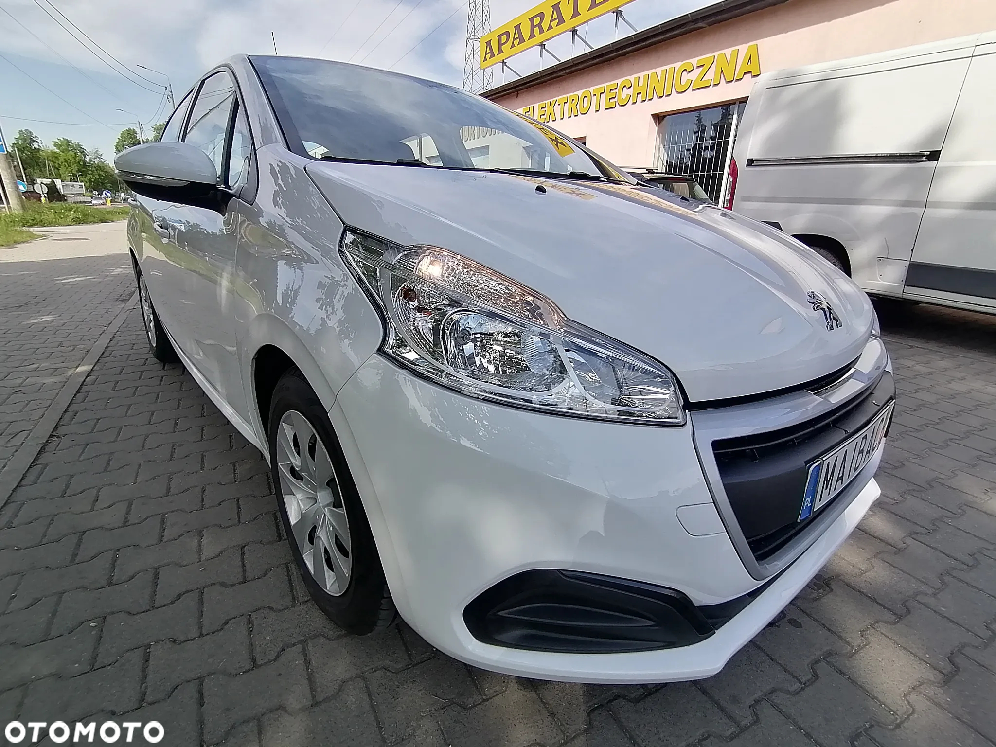 Peugeot 208 - 5