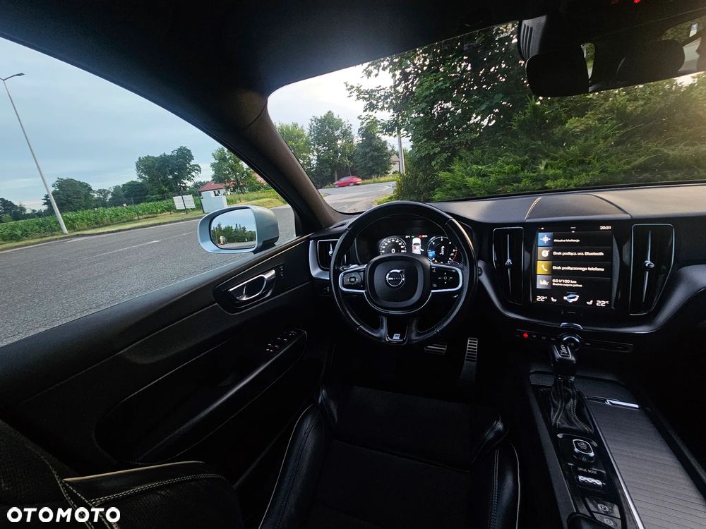 Volvo XC 60 D4 AWD Geartronic RDesign - 28