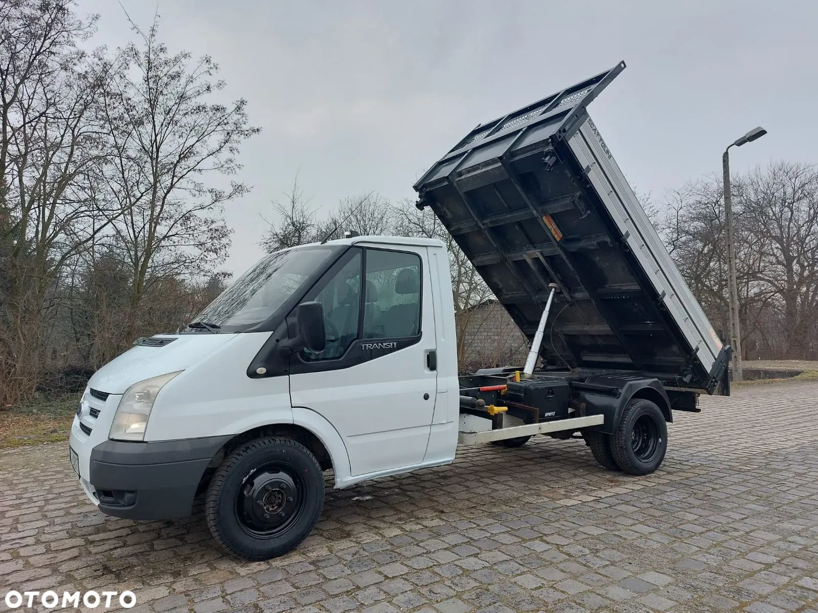 Ford Transit - 1