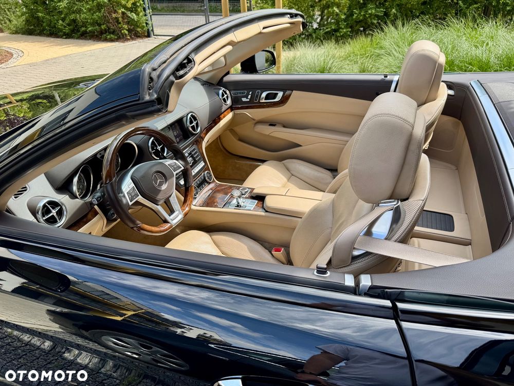 Mercedes-Benz SL 500 BlueEff - 26