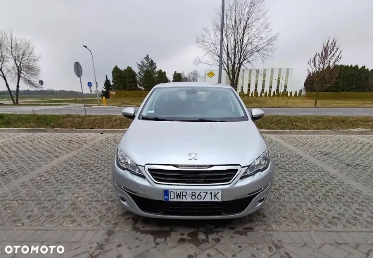 Peugeot 308 - 1