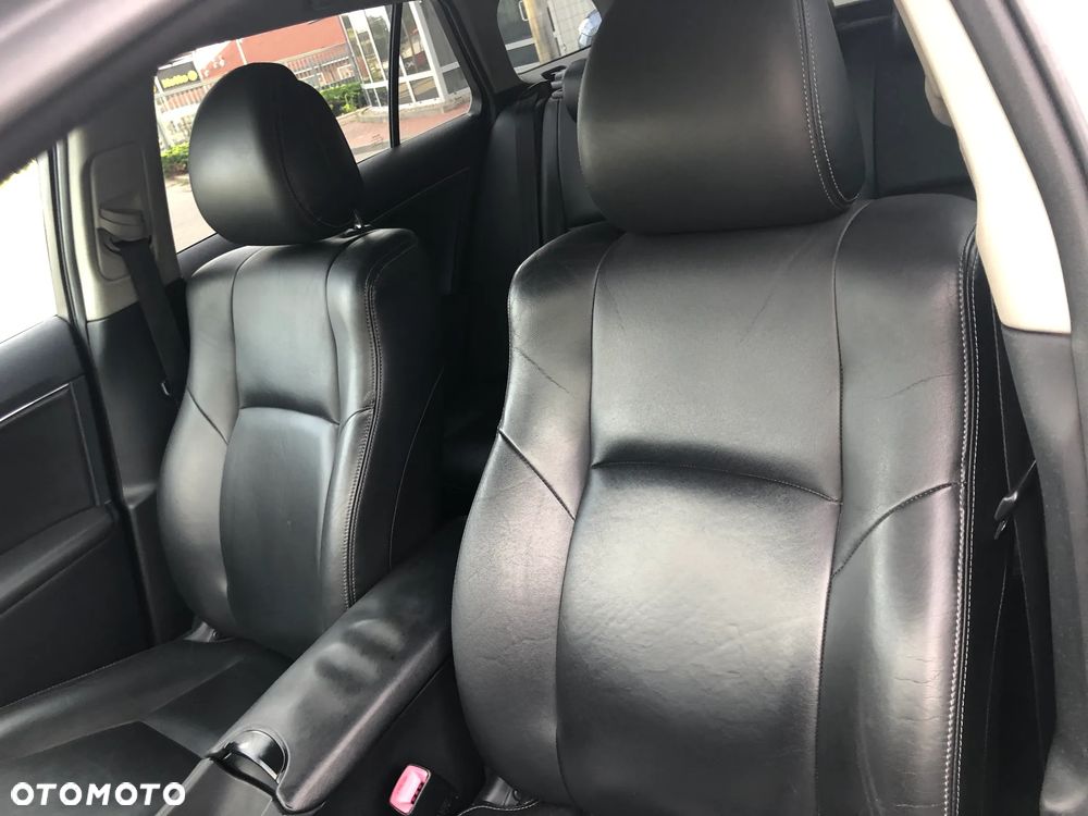 Toyota Avensis 2.0 D-4D Sol plus - 13