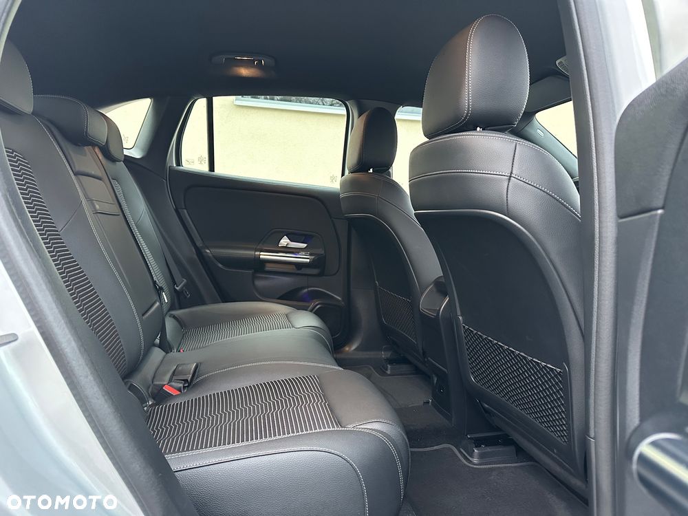 Mercedes-Benz EQA 250 - 24