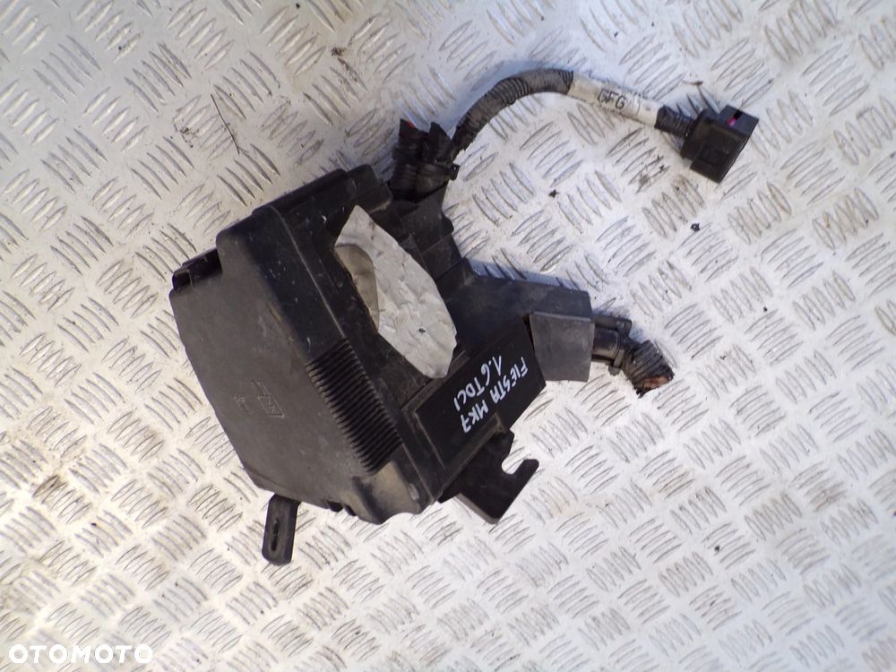 PUSZKA SKRZYNKA BEZPIECZNIKÓW FORD FIESTA MK7 1.6 TDCI