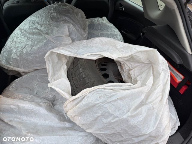 Opel Astra 1.4 Turbo Cosmo - 25