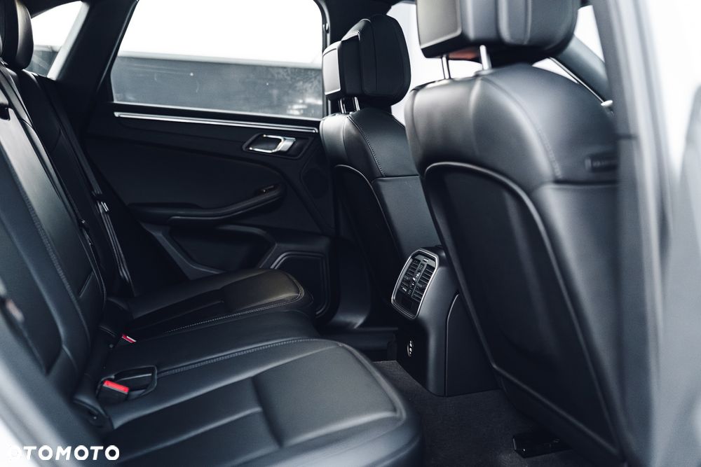 Porsche Macan Standard - 25
