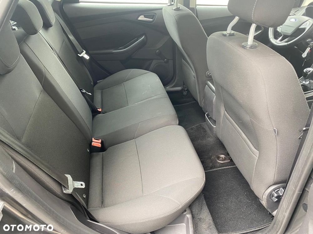 Ford Focus 1.0 EcoBoost Titanium - 25