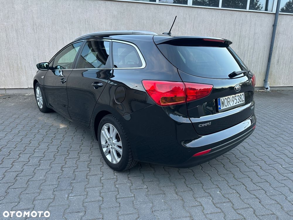 Kia Ceed 1.6 CRDi 128 ISG Dream Team Edition - 13