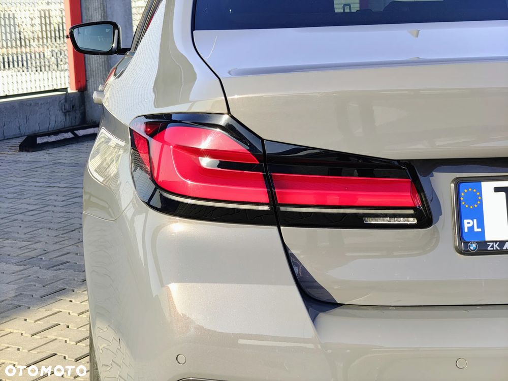 BMW Seria 5 530d xDrive mHEV M Sport sport - 18