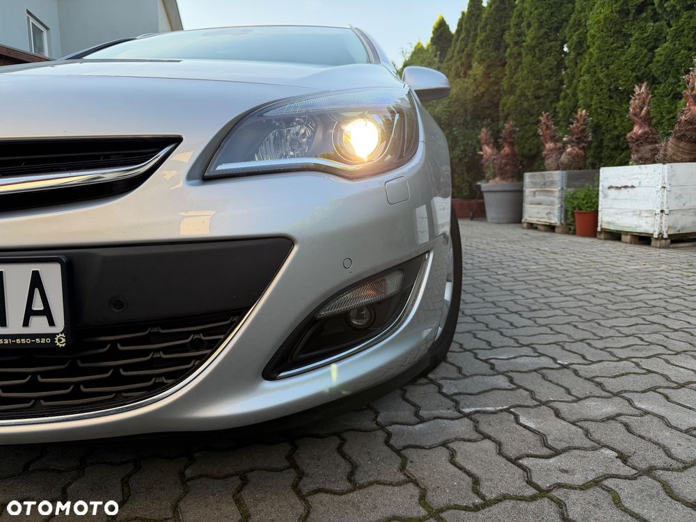 Opel Astra 1.4 T Cosmo - 8