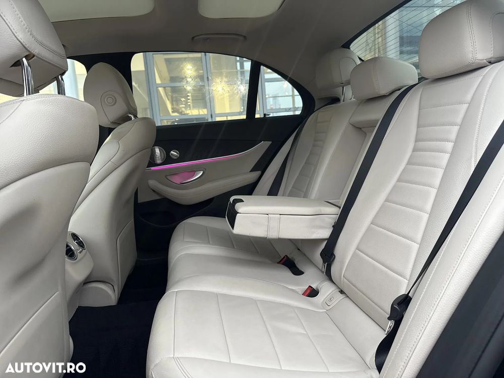 Mercedes-Benz E - 26