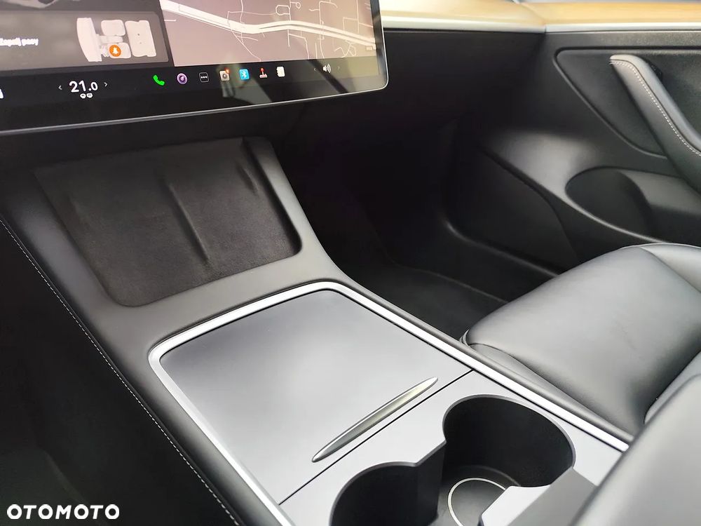 Tesla Model 3 - 23