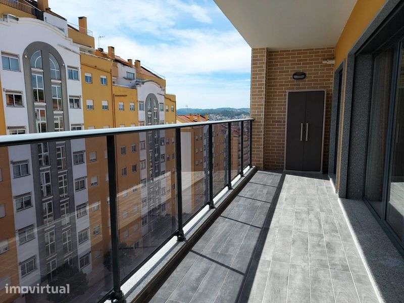 Apartamento T1 na Quinta do Cedro lote 17- 5°Frente - Grande imagem: 3/11