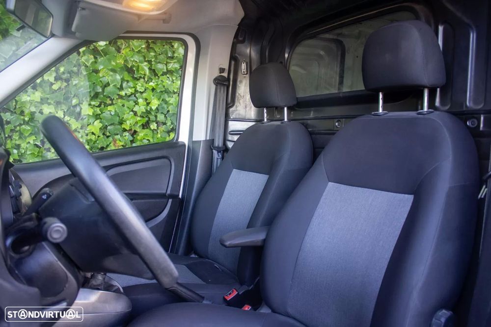 Fiat doblo 1.6 mj maxi - 12
