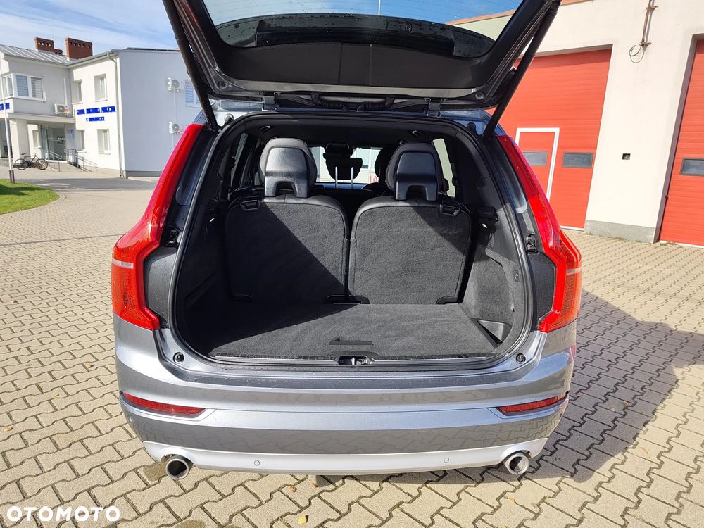 Volvo XC 90 - 9