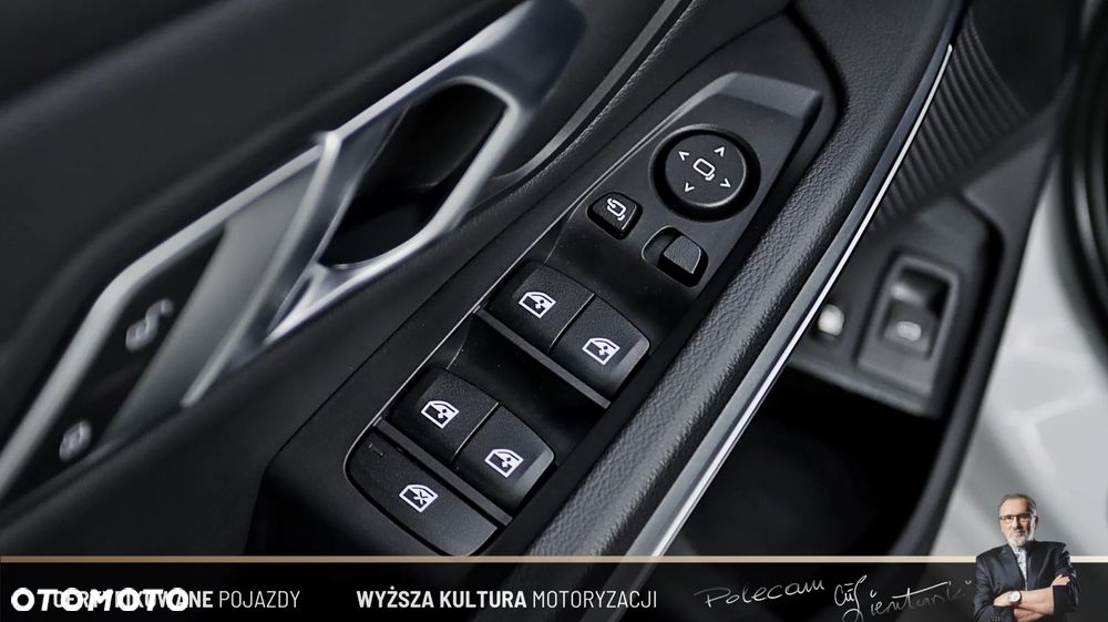 BMW Seria 3 320e PHEV M Sport - 34