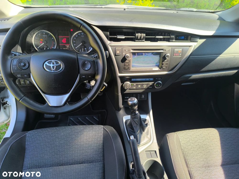 Toyota Auris - 7