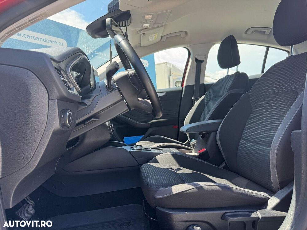 Ford Focus - 8