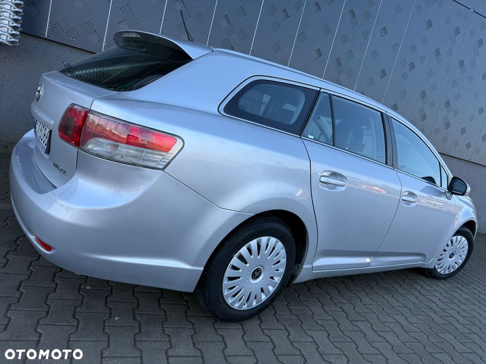 Toyota Avensis 2.0 D-4D Luna - 3