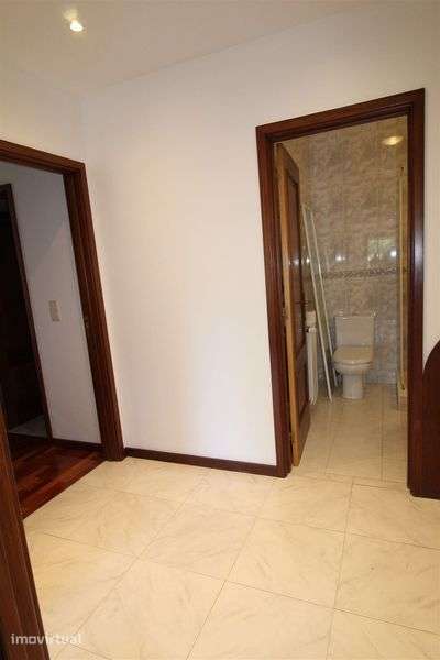 Apartamento na Avenida Joao Paulo II Arcozelo - Grande imagem: 5/12
