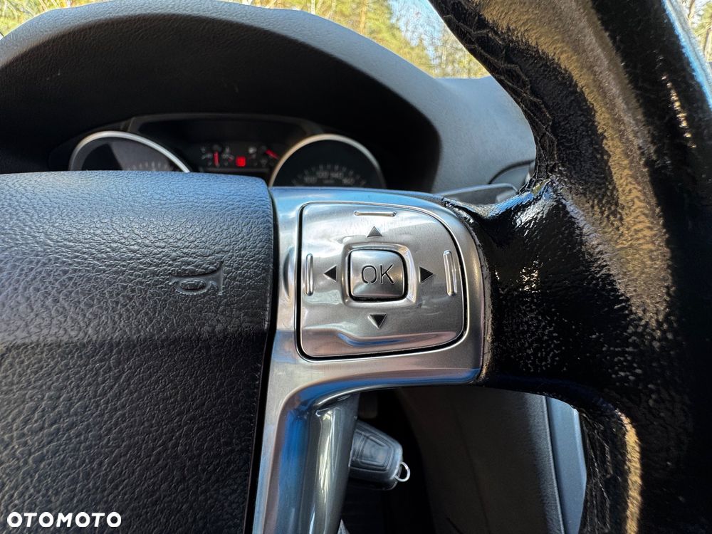 Ford Mondeo 1.6 Gold X - 21