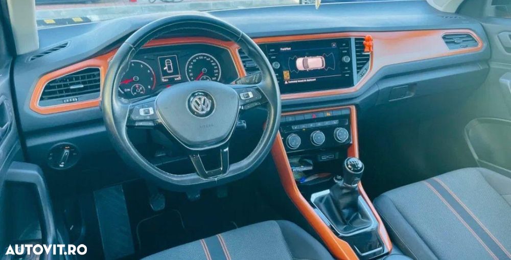 Volkswagen T-Roc 1.0 TSI Design - 8