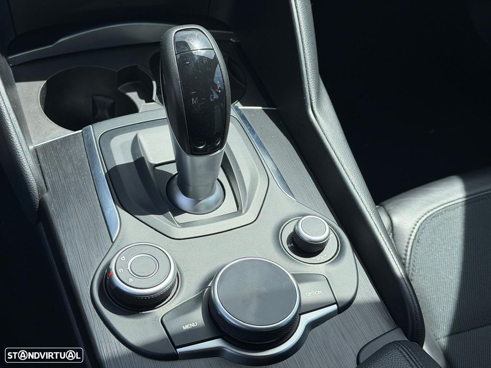 Alfa Romeo Giulia 2.2 D Super AT8 - 15
