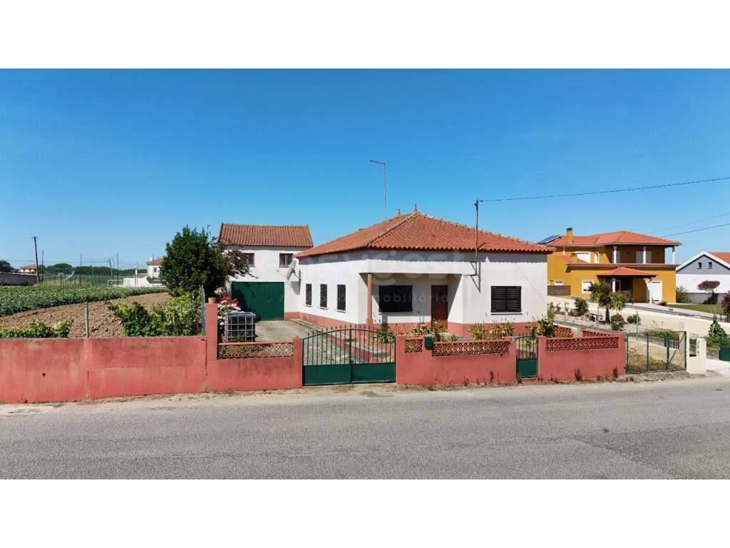 Moradia para Renovação em Terreno com 1.780 m² - Grande imagem: 2/42