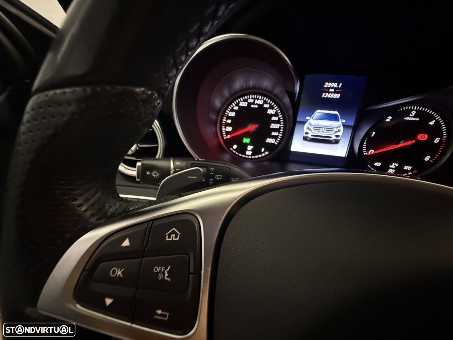Mercedes-Benz GLC 250 d 4Matic 9G-TRONIC AMG Line - 18