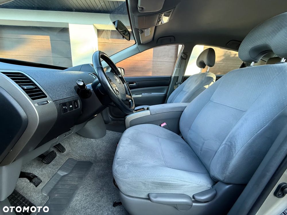 Toyota Prius 1.5 VVT-i Sol - 14
