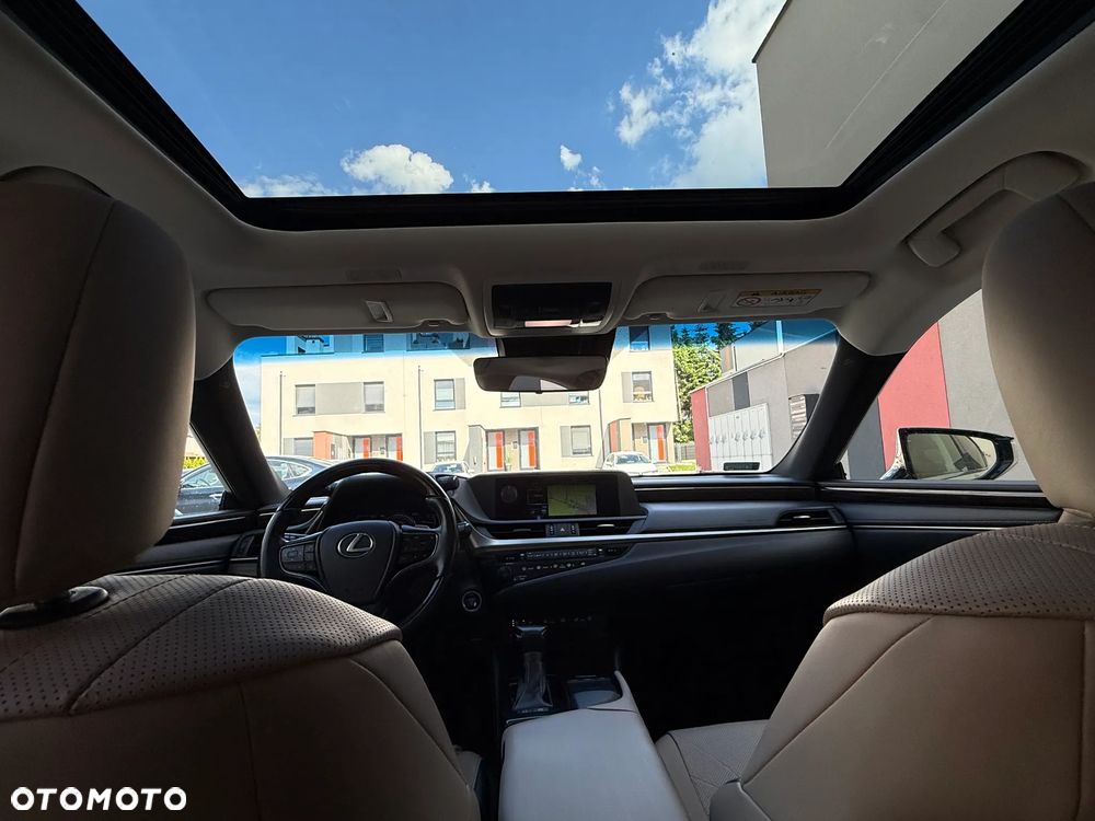 Lexus ES 300h Prestige - 20