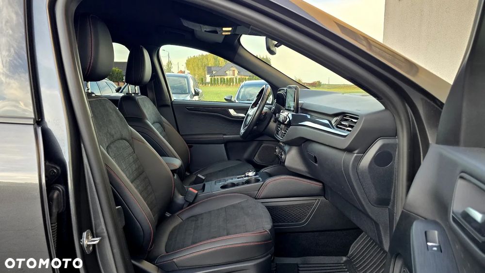 Ford Kuga 2.0 EcoBlue 4x4 ST-LINE X - 24