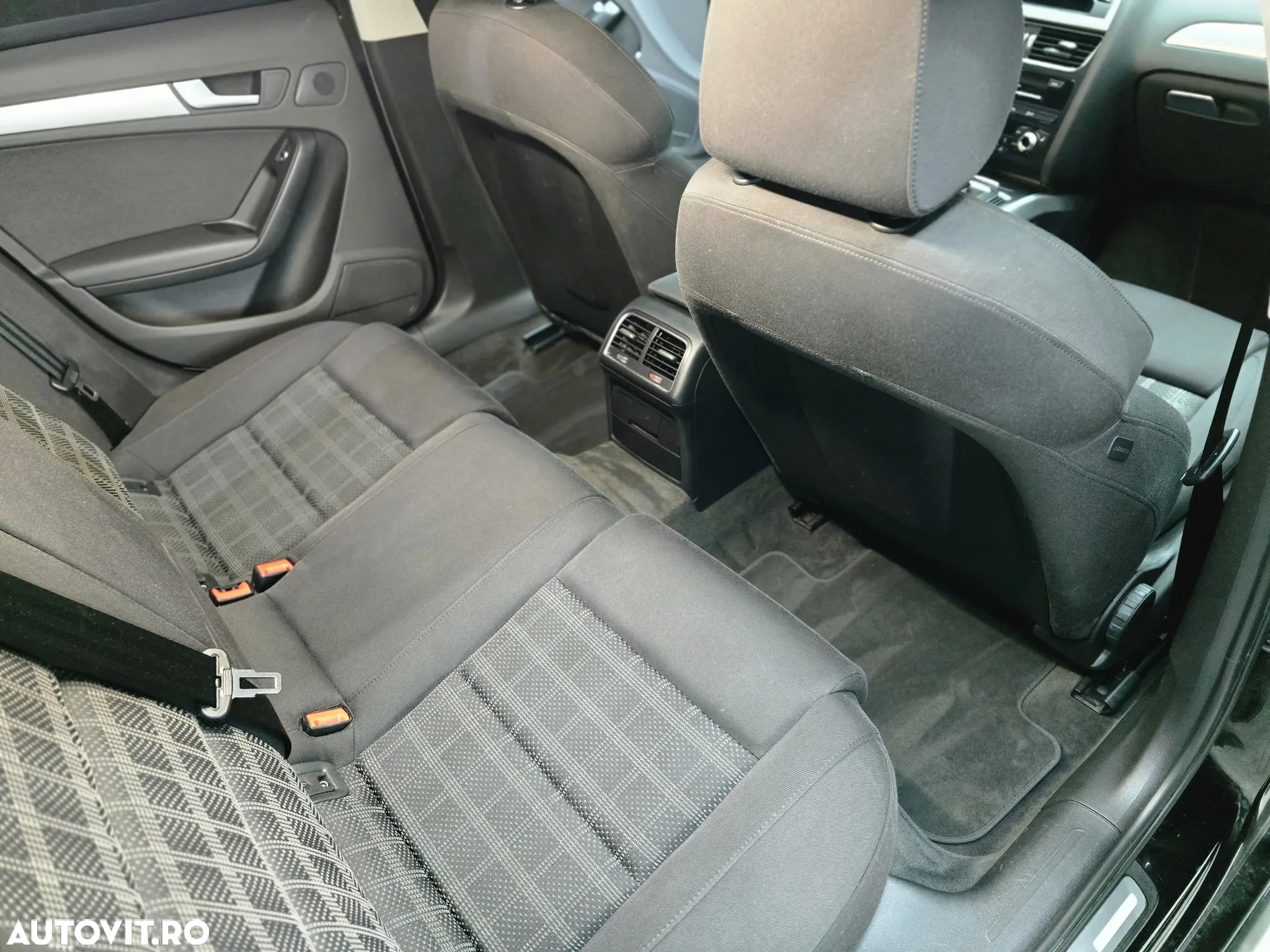 Audi A4 Avant 2.0 TDI Multitronic - 11