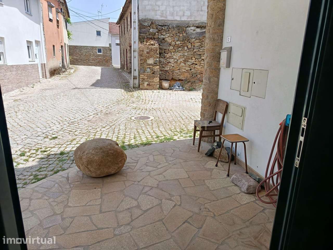 Luxuosa Moradia Renovada em Bragança, 2 Quartos e 3 WC - Grande imagem: 4/36