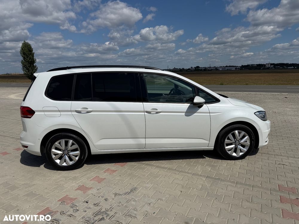 Volkswagen Touran 2.0 TDI DSG Comfortline - 4