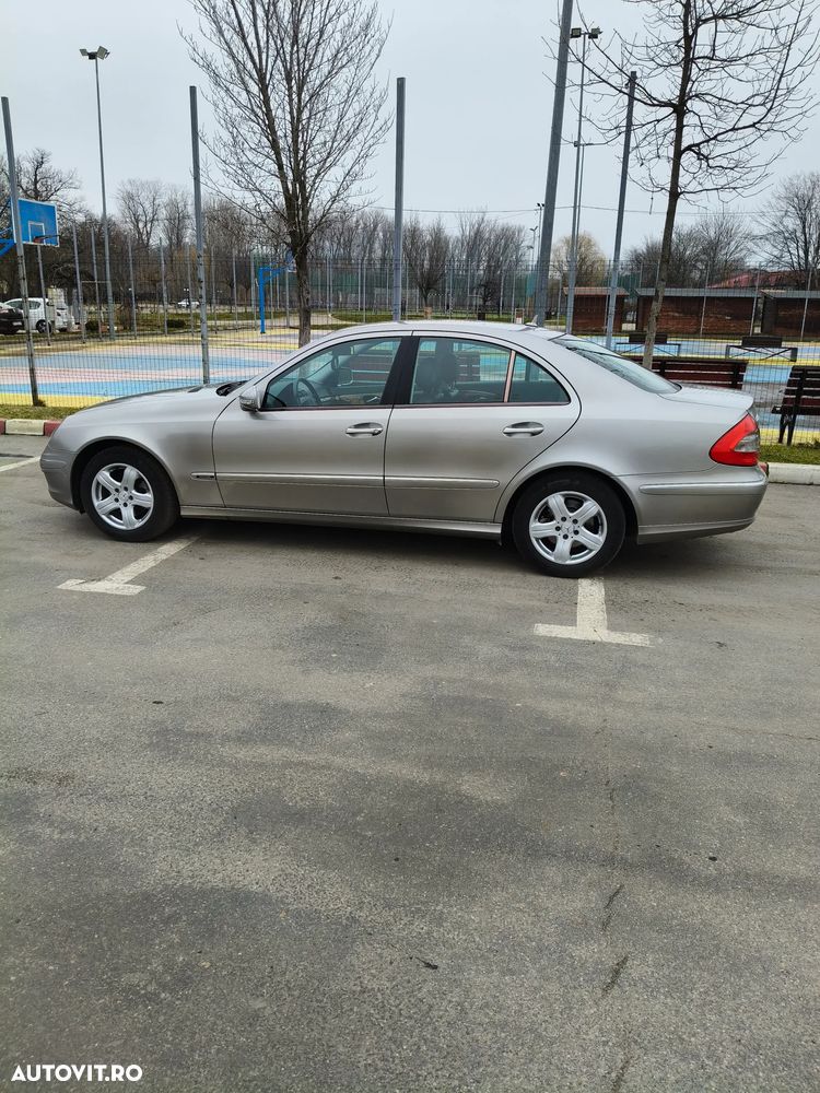 Mercedes-Benz E - 11