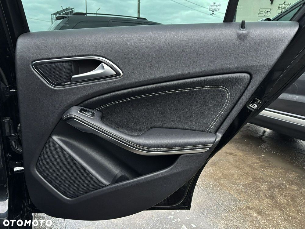Mercedes-Benz Klasa A 180 Urban - 21