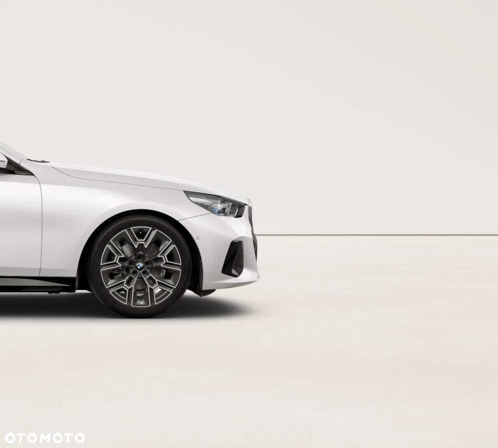 BMW Seria 5 520d xDrive mHEV M Sport - 9