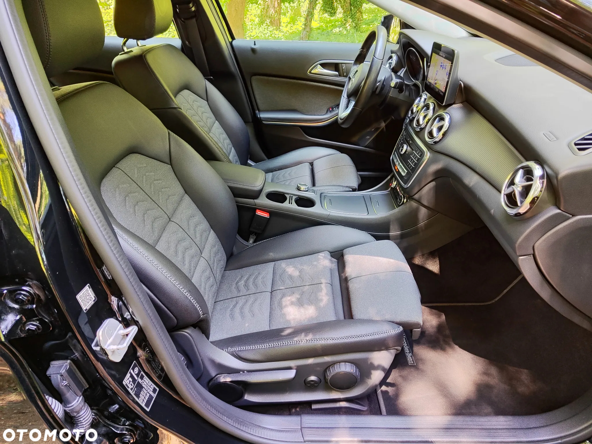 Mercedes-Benz GLA 200 7G-DCT Urban - 9