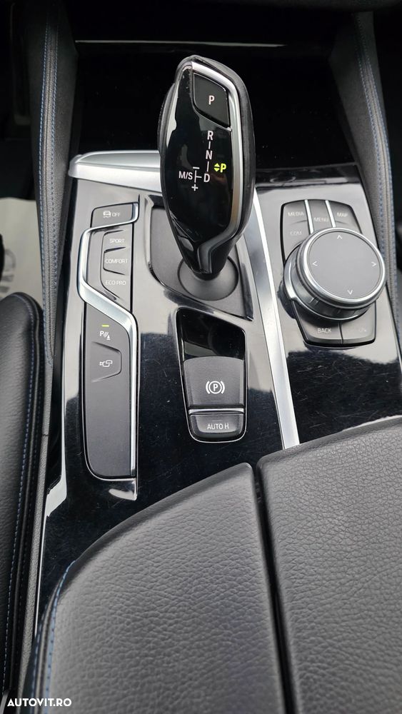 BMW Seria 5 520d AT - 13