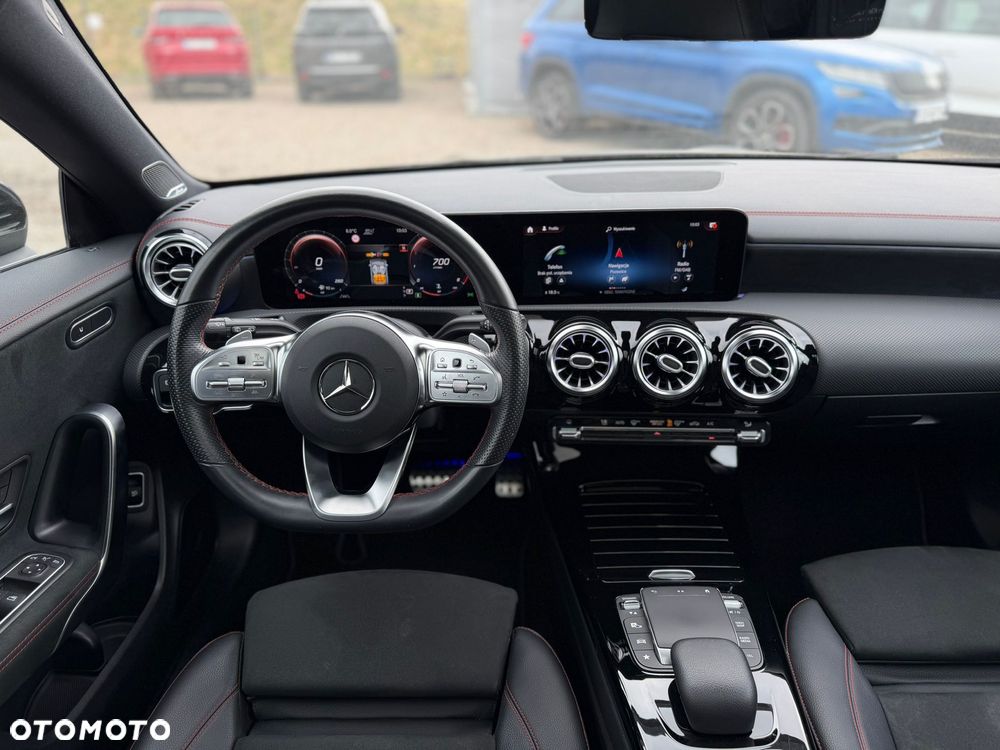 Mercedes-Benz CLA 250 4Matic 8G-DCT AMG Line Advanced Plus - 16