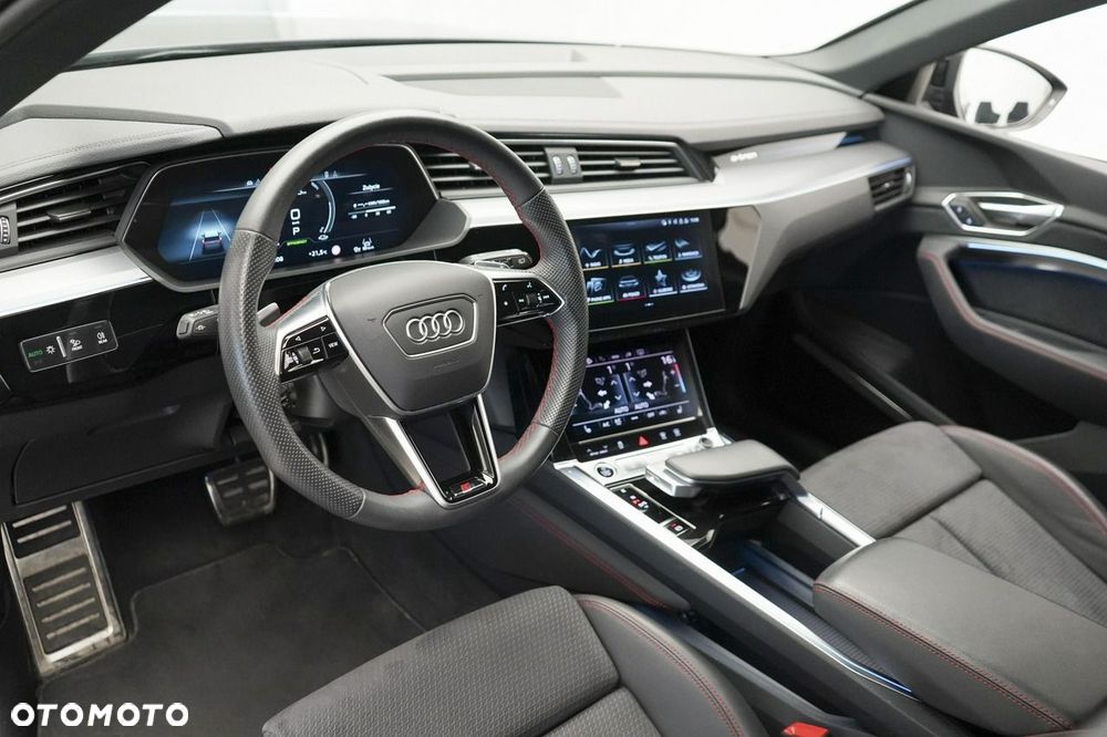 Audi Q8 e-tron - 18