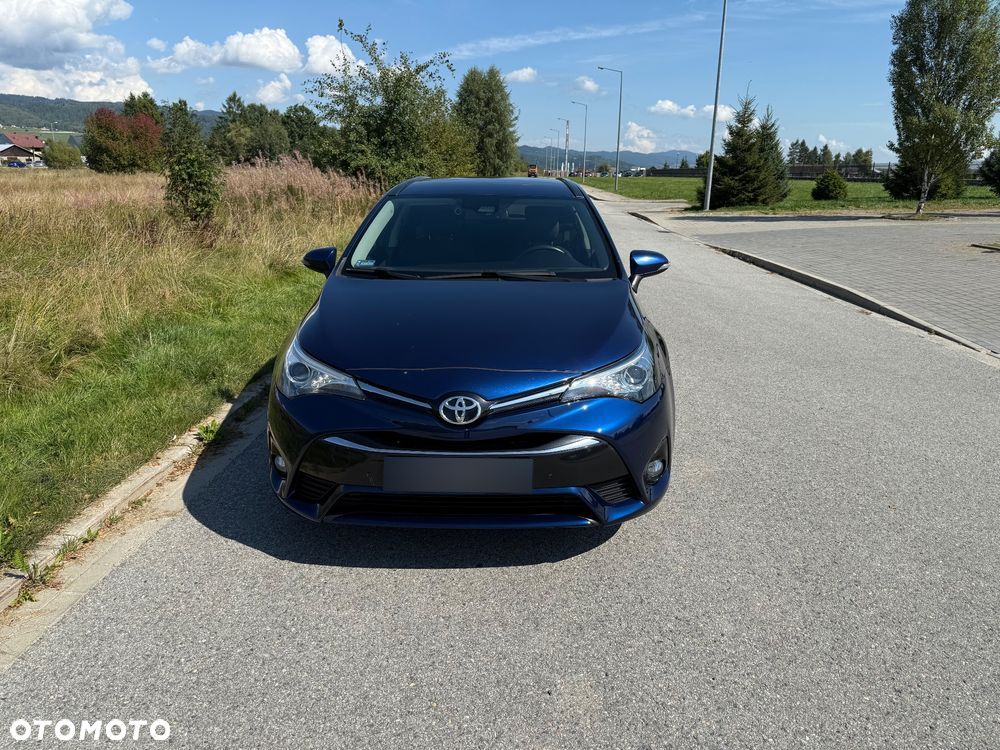 Toyota Avensis 1.6 D-4D Active - 12