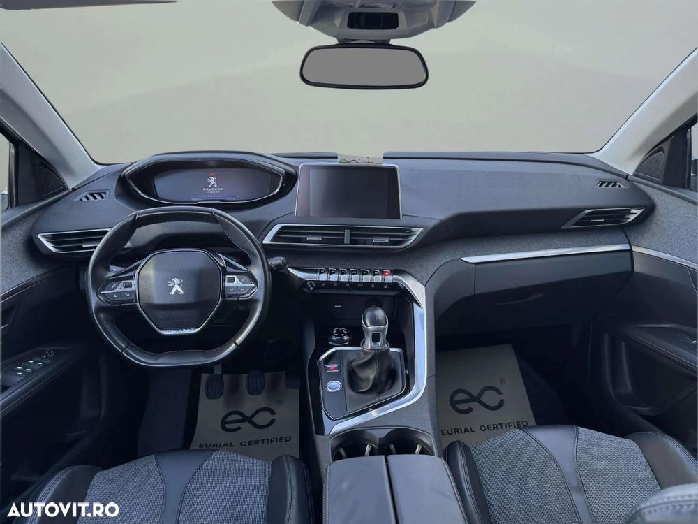 Peugeot 3008 1.2 PureTech Turbo S&S Allure - 10