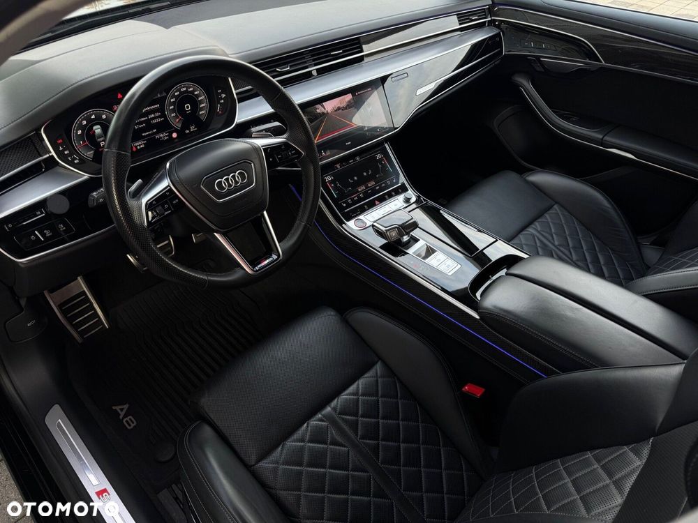 Audi S8 - 15